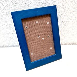 Photo/Picture Frame. Blue, Wood. Hang or Table display. Fits 4x6, Glass Missing